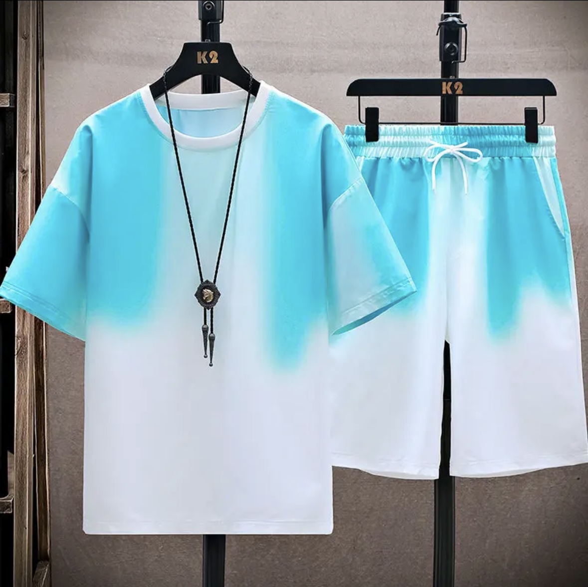 Shorts - ชุดเซ็ตผ้าไหมน้ำแข็งคู่รักสำหรับฤดูร้อนขายดีรุ่นใหม่ เสื้อยืดและกางเกงขาสั้นสไตล์เกาหลีทรงหลวม ใส่ได้ทั้งชายและหญิง แฟชั่น แห้งเร็ว
